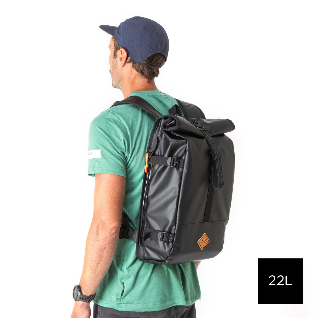 ROLLTOP BACKPACK - BLACK