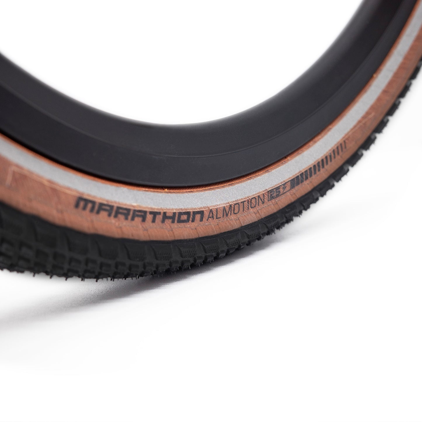 SCHWALBE MARATHON ALMOTION 35-349 (Barbour Edition)