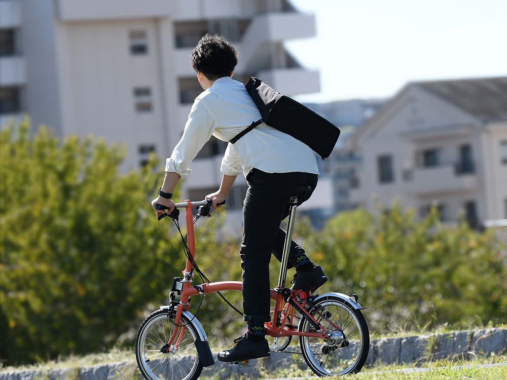 CHROME FLEXIBLE BIKE TOTE